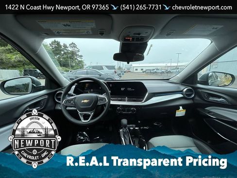 New 2026 Chevrolet Trax LT w/ LT Convenience Package FWD image 12