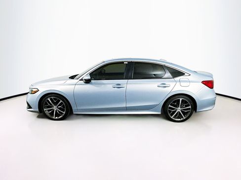 Used 2023 Honda Civic Touring image 4