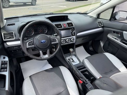 Used 2017 Subaru Crosstrek 2.0i Premium w/ Moonroof Package AWD/4WD image 12