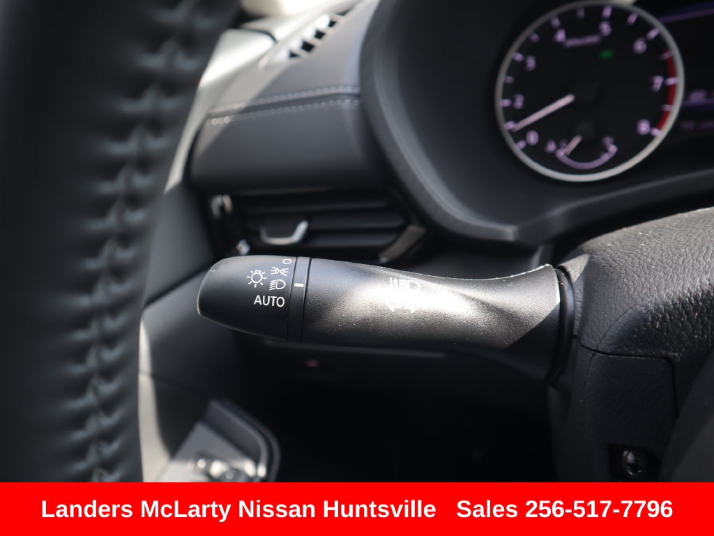 Used 2025 Nissan Sentra SV w/ All-Weather Package FWD image 25