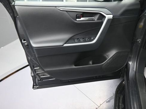 Used 2025 Toyota RAV4 XSE w/ Weather Package AWD/4WD image 20
