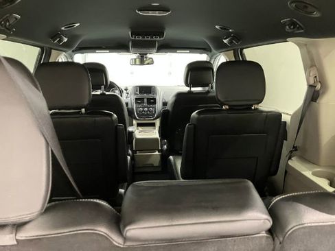 Used 2019 Dodge Grand Caravan SXT image 44
