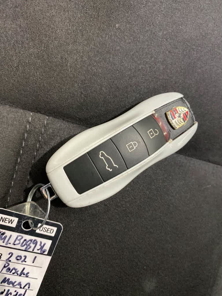 Used 2021 Porsche Macan AWD/4WD image 29