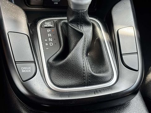 Used 2024 Kia Soul FWD image 28