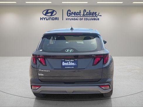 Used 2025 Hyundai Tucson SE FWD image 4