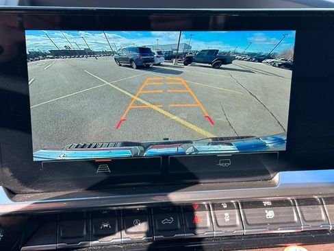 Used 2025 GMC Sierra 1500 SLT image 23