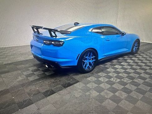 Used 2022 Chevrolet Camaro ZL1 RWD image 5