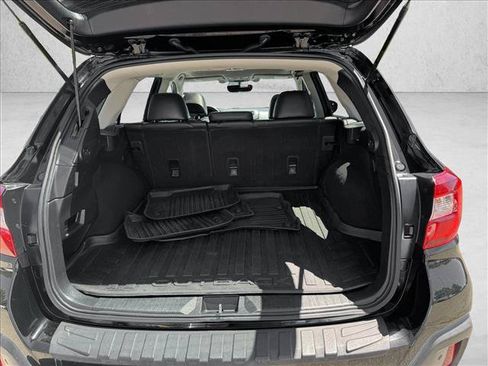 Used 2018 Subaru Outback 3.6R Limited AWD/4WD image 8