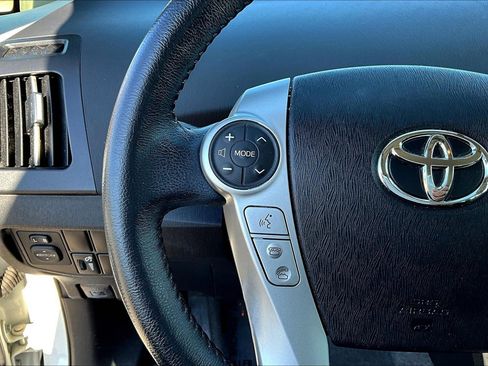 Used 2014 Toyota Prius Four image 10