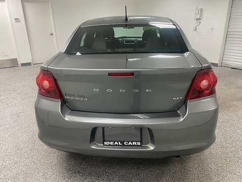 Used 2013 Dodge Avenger SXT image 6