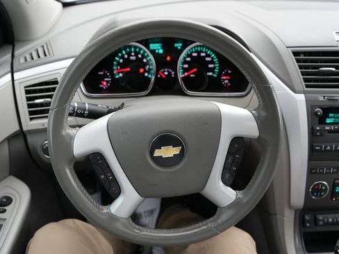 Used 2010 Chevrolet Traverse LT w/ Personal Connectivity Package image 29