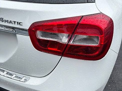 Used 2020 Mercedes-Benz GLA 250 4MATIC image 5