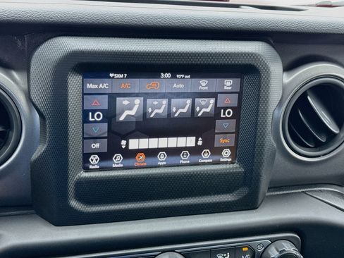 Used 2023 Jeep Wrangler Unlimited Sport AWD/4WD image 12