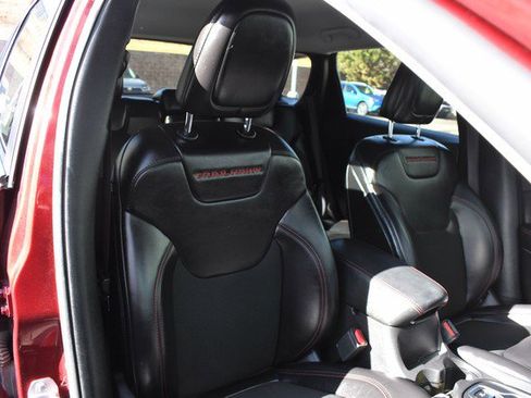 Used 2021 Jeep Cherokee Trailhawk w/ Comfort/Convenience Group image 26