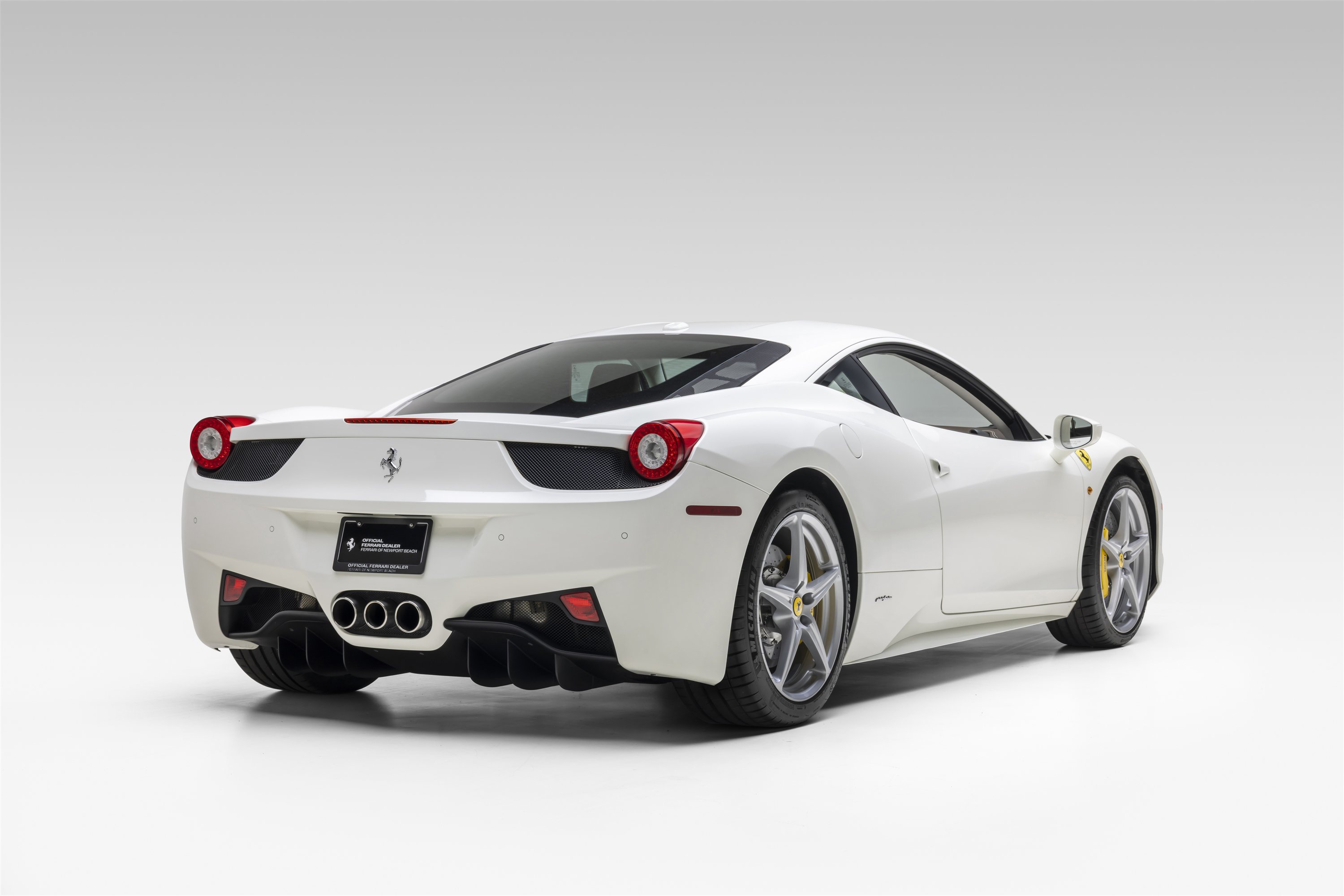 Certified 2014 Ferrari 458 Italia Coupe RWD image 9