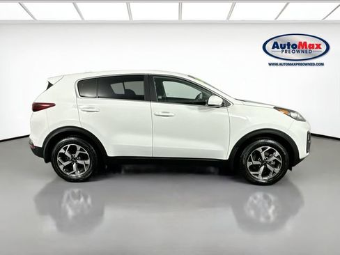 Used 2020 Kia Sportage LX image 9