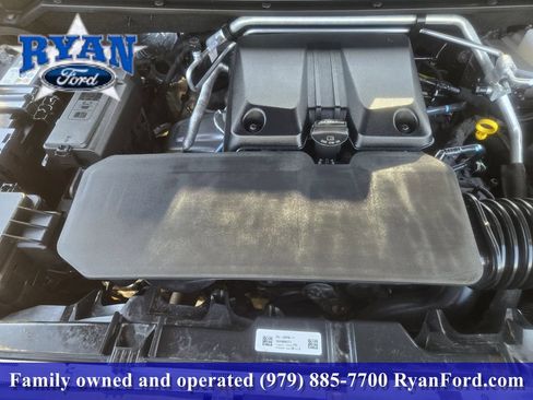 Used 2025 Chevrolet Colorado ZR2 w/ Technology Package AWD/4WD image 22