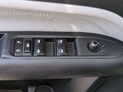 Used 2025 Jeep Compass Limited AWD/4WD image 15