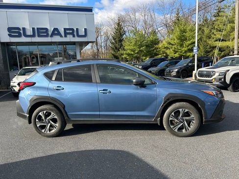 Used 2024 Subaru Crosstrek 2.0i Premium image 2