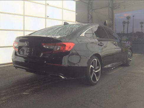 Used 2020 Honda Accord Sport image 2