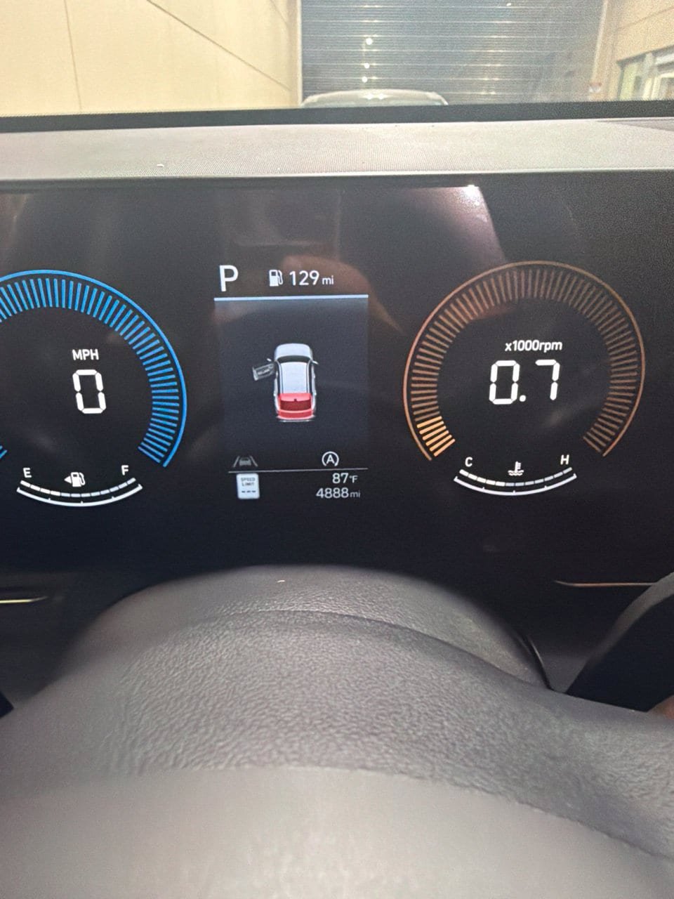 Used 2025 Hyundai Kona SE FWD image 5