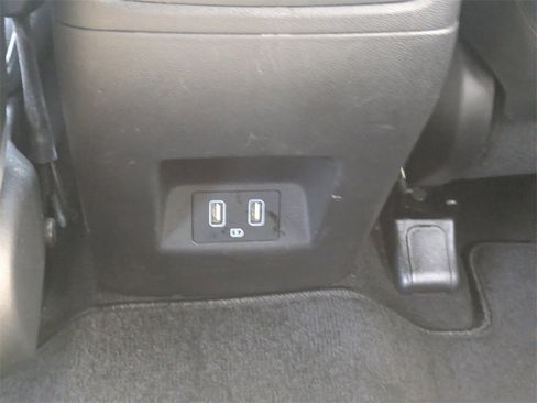 Used 2022 Hyundai Santa Cruz Limited image 14