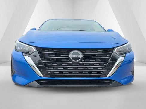 Used 2024 Nissan Sentra SV FWD image 2