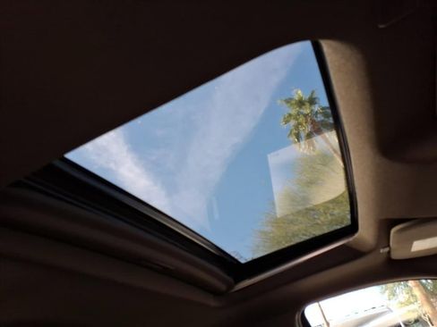 Used 2022 GMC Sierra 1500 SLT w/ SLT Premium Plus Package image 15