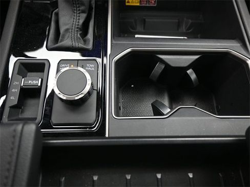 Used 2025 Toyota Tundra Limited image 3