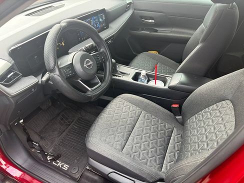 Used 2026 Nissan Kicks SV FWD image 8