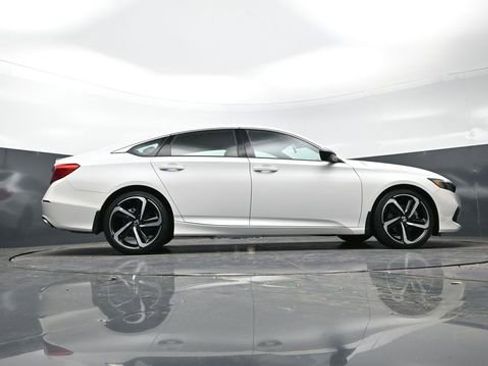 Used 2022 Honda Accord Sport image 36