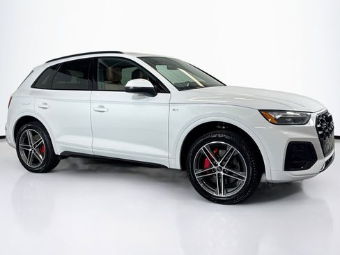 Used 2025 Audi Q5 e Premium Plus image 3