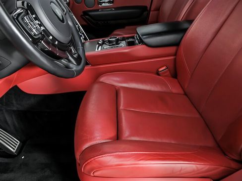 Used 2023 Rolls-Royce Cullinan w/ Leather Finishing Pack AWD/4WD image 20