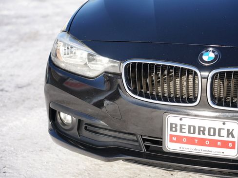 Used 2016 BMW 320i xDrive Sedan image 9