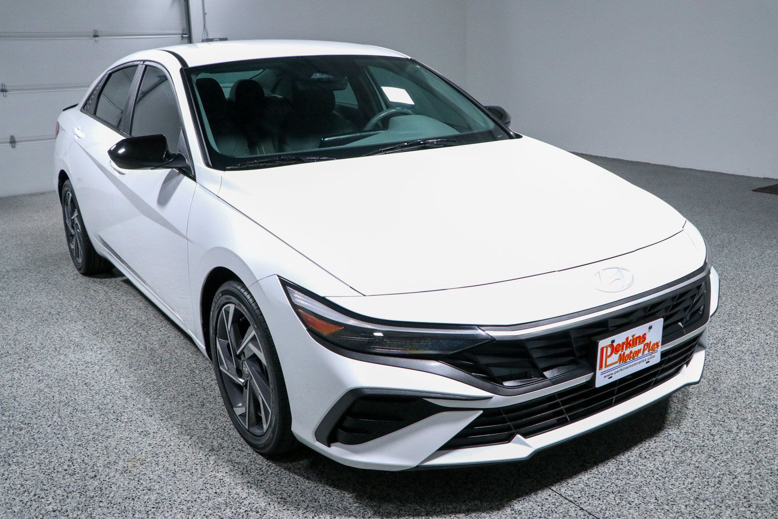 Used 2025 Hyundai Elantra Sport FWD image 5