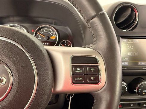 Used 2016 Jeep Compass High Altitude FWD image 35