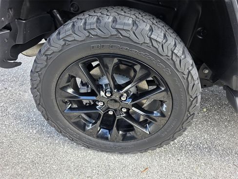 Used 2021 Jeep Wrangler Unlimited Sahara image 17