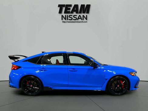 Used 2023 Honda Civic Type R image 9