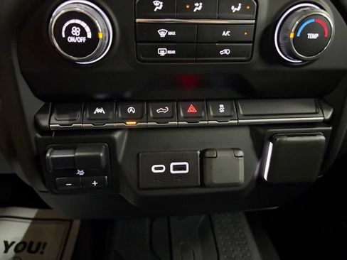 Used 2023 Chevrolet Silverado 1500 Custom AWD/4WD image 56
