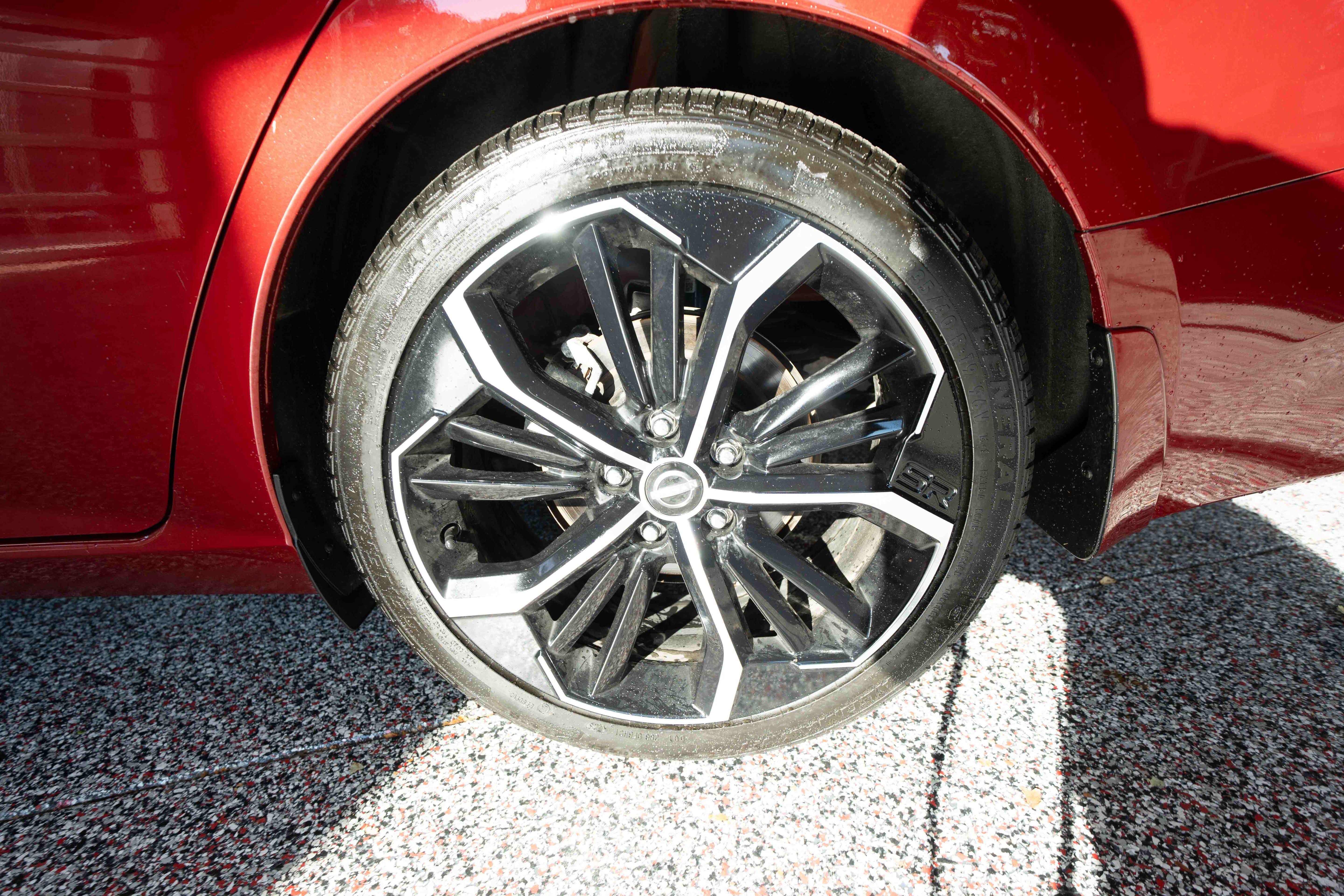 Used 2024 Nissan Altima 2.5 SR w/ SR Premium Package FWD image 28