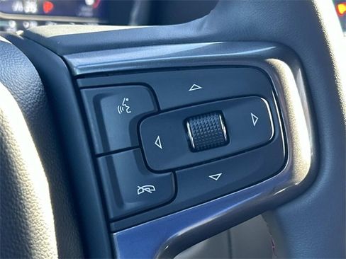 Used 2024 Chevrolet Suburban RST image 34