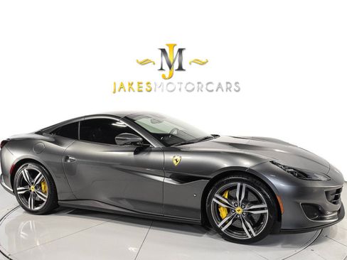 Used 2020 Ferrari Portofino RWD image 14
