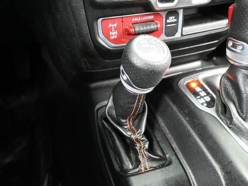 Used 2022 Jeep Gladiator Mojave w/ LED Lighting Group AWD/4WD image 28