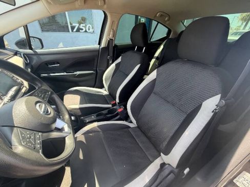 Used 2021 Nissan Versa SV FWD image 18