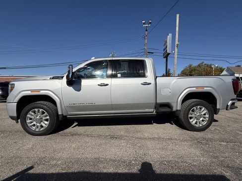 Used 2022 GMC Sierra 2500 Denali image 6