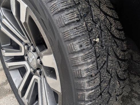 Used 2018 GMC Yukon Denali w/ Denali Ultimate Package AWD/4WD image 14