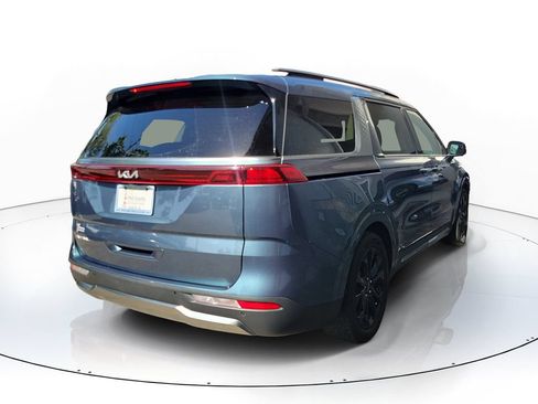 Certified 2023 Kia Carnival SX FWD image 5