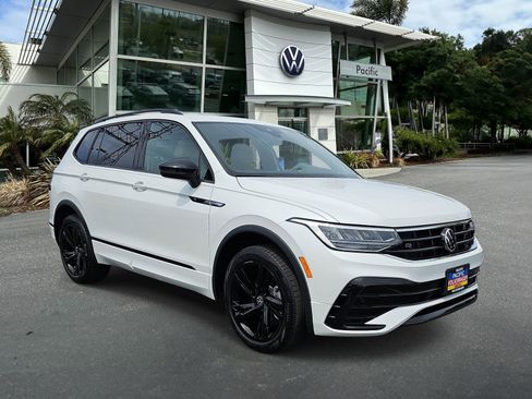 Certified 2023 Volkswagen Tiguan SE R-Line FWD image 3