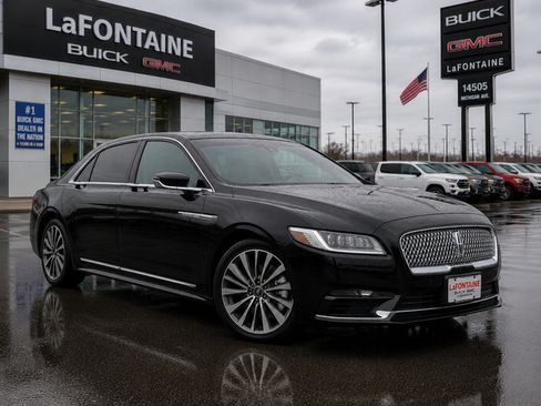 Used 2018 Lincoln Continental Reserve w/ Luxury Package AWD/4WD image 3