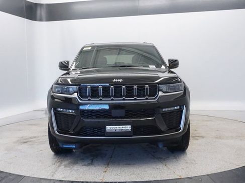 New 2026 Jeep Grand Cherokee Limited w/ Trailer Tow Package AWD/4WD image 9